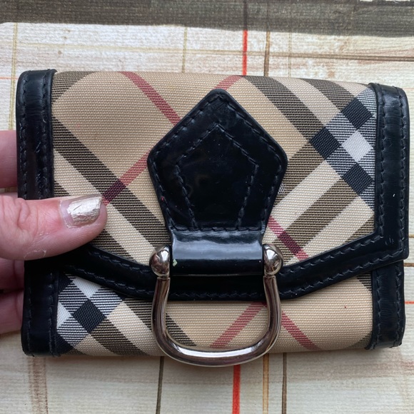 BURBERRY NOVA CHECK Bifold Wallet w/front pouchPVC/Black Patent🔥Italy🇮🇹🔥EUC! - Picture 3 of 17